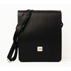 Good Design® Black Professional Bag with Metal Signature Branding